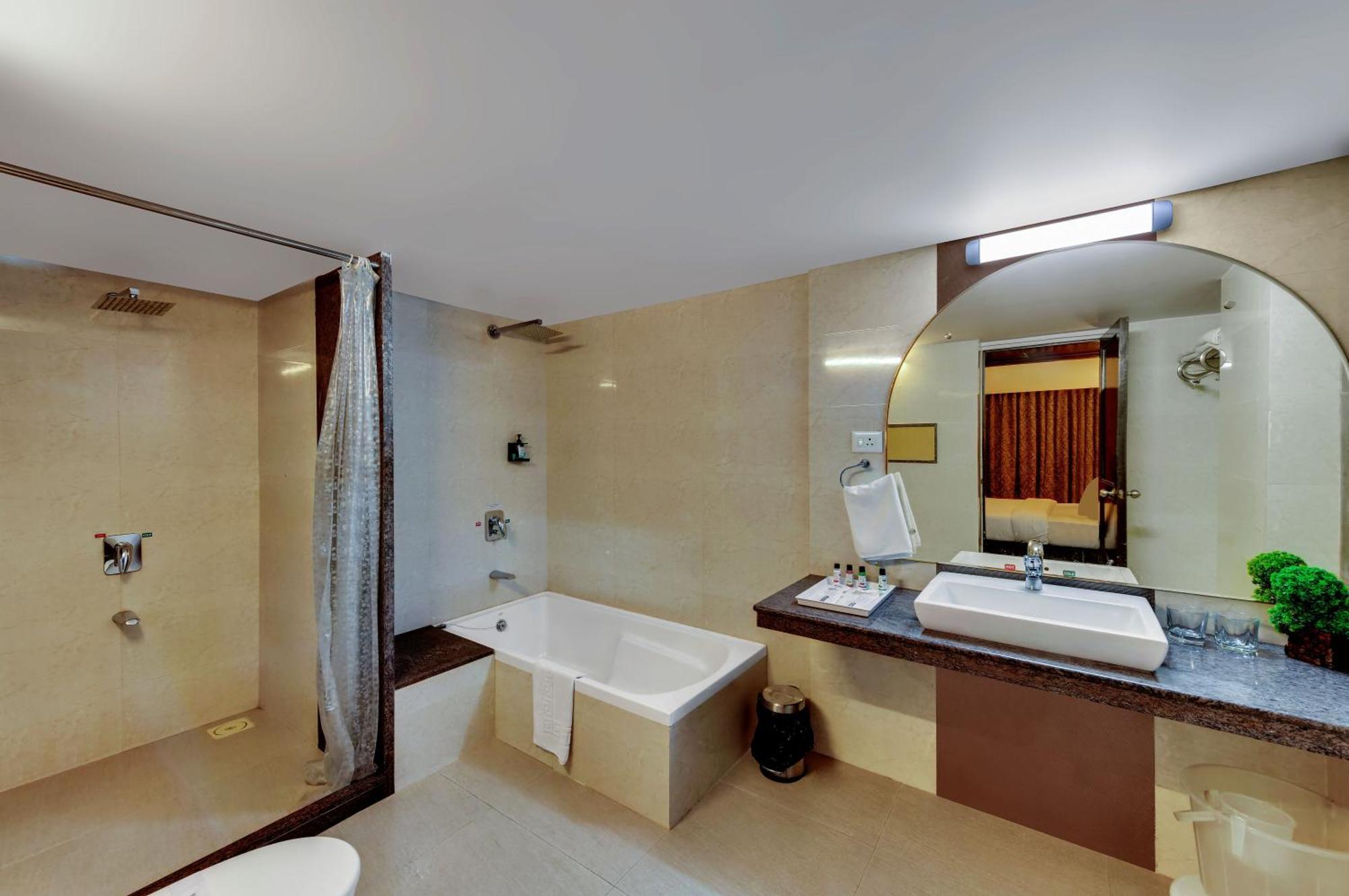 Quality Inn Regency, Насик Экстерьер фото