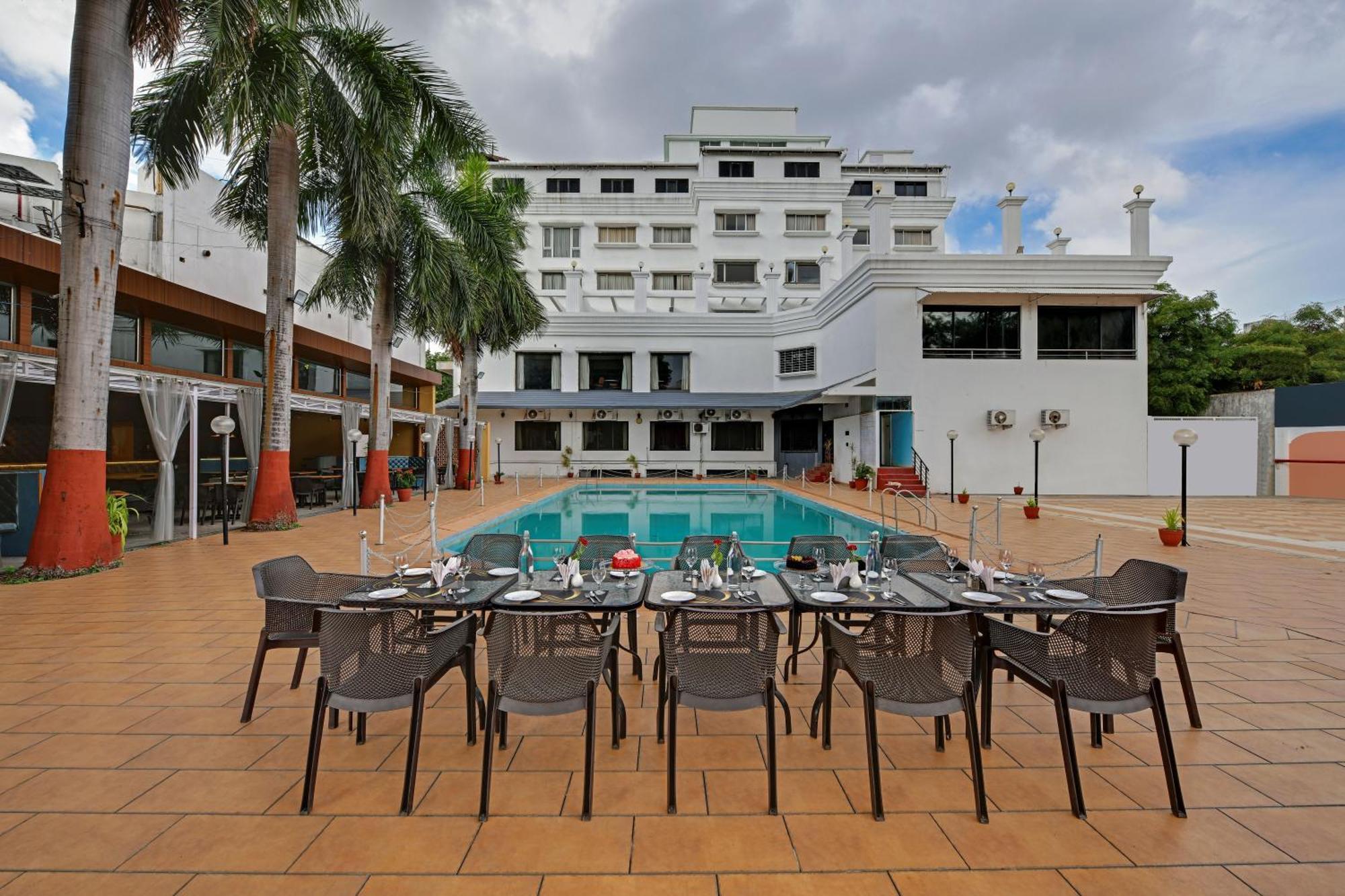 Quality Inn Regency, Насик Экстерьер фото