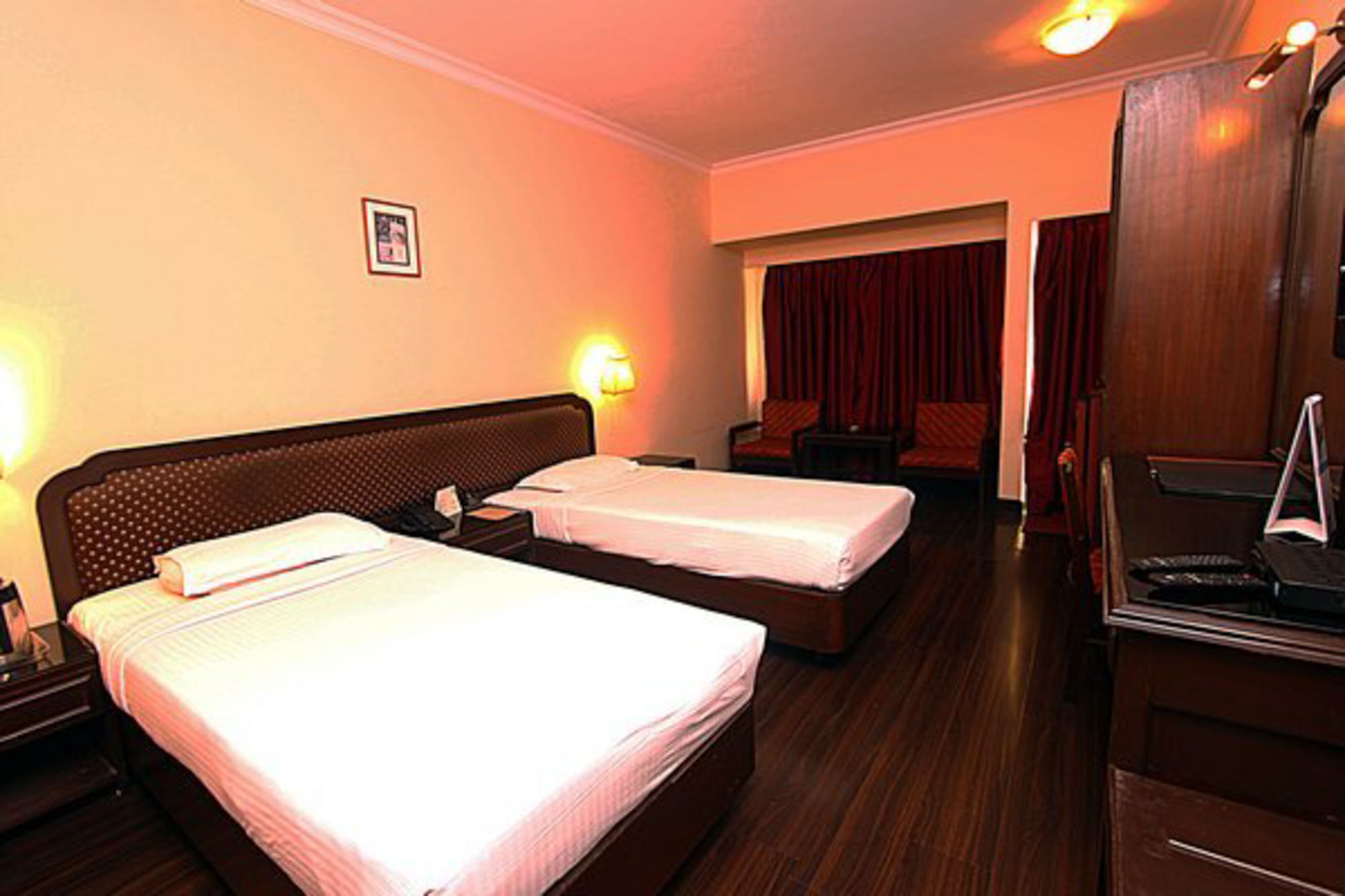 Quality Inn Regency, Насик Экстерьер фото